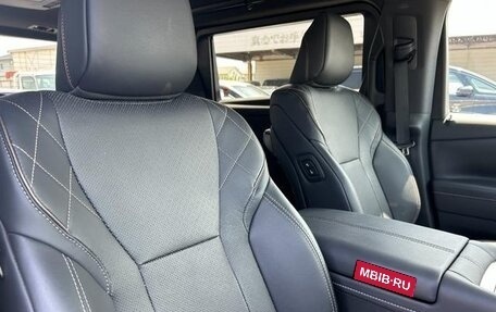Toyota Vellfire, 2025 год, 7 300 000 рублей, 17 фотография