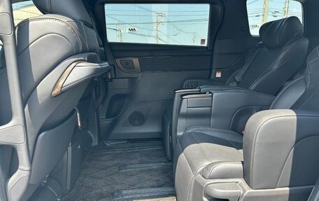 Toyota Vellfire, 2025 год, 7 300 000 рублей, 26 фотография