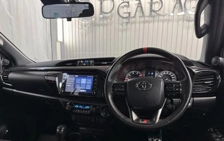 Toyota Hilux VIII, 2024 год, 4 300 000 рублей, 27 фотография