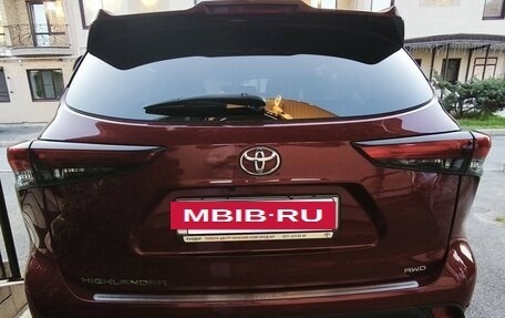 Toyota Highlander, 2021 год, 4 500 000 рублей, 5 фотография