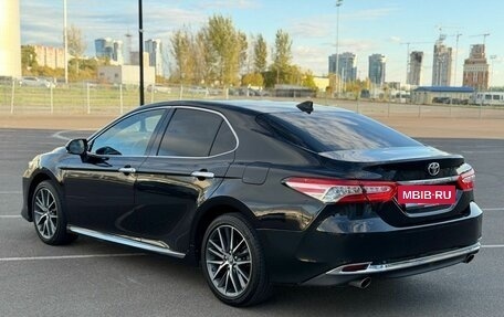 Toyota Camry, 2023 год, 3 150 000 рублей, 4 фотография