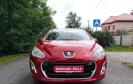 Peugeot 308 II, 2011 год, 370 000 рублей, 2 фотография