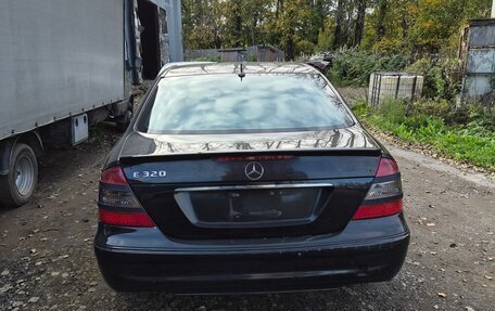 Mercedes-Benz E-Класс, 2002 год, 700 000 рублей, 3 фотография