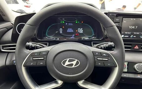 Hyundai Elantra, 2023 год, 1 357 000 рублей, 13 фотография