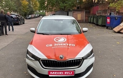Skoda Rapid II, 2021 год, 1 800 000 рублей, 1 фотография