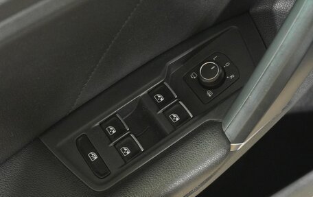 Volkswagen Tiguan II, 2018 год, 2 298 000 рублей, 14 фотография