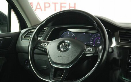 Volkswagen Tiguan II, 2018 год, 2 298 000 рублей, 16 фотография