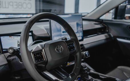 Toyota RAV4, 2026 год, 4 350 000 рублей, 18 фотография