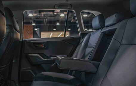 Toyota RAV4, 2026 год, 4 350 000 рублей, 23 фотография