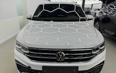 Volkswagen Tiguan II, 2021 год, 4 200 000 рублей, 1 фотография