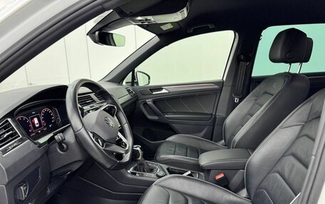 Volkswagen Tiguan II, 2021 год, 4 200 000 рублей, 14 фотография
