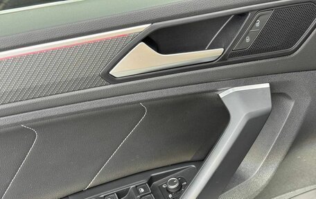 Volkswagen Tiguan II, 2021 год, 4 200 000 рублей, 9 фотография