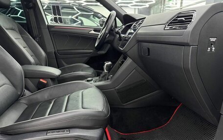 Volkswagen Tiguan II, 2021 год, 4 200 000 рублей, 21 фотография