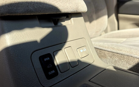 Toyota Alphard III, 2005 год, 570 000 рублей, 25 фотография