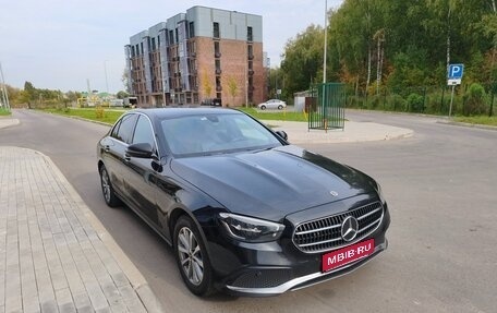 Mercedes-Benz E-Класс, 2021 год, 2 450 000 рублей, 1 фотография