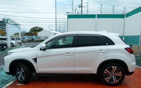 Mitsubishi RVR III рестайлинг, 2023 год, 1 615 000 рублей, 11 фотография