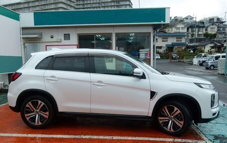 Mitsubishi RVR III рестайлинг, 2023 год, 1 615 000 рублей, 6 фотография