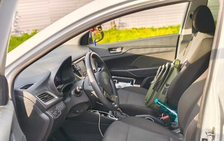 Hyundai Solaris II рестайлинг, 2019 год, 1 150 000 рублей, 6 фотография