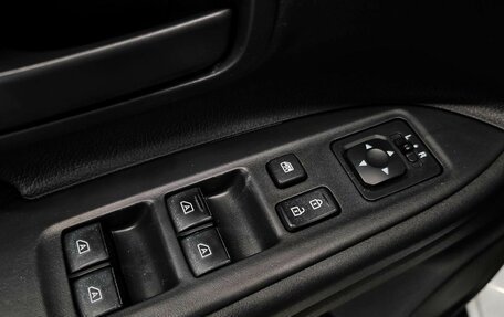 Mitsubishi Outlander III рестайлинг 3, 2019 год, 1 799 000 рублей, 16 фотография