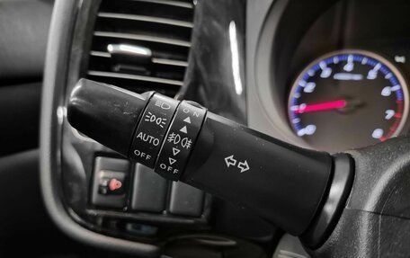 Mitsubishi Outlander III рестайлинг 3, 2019 год, 1 799 000 рублей, 17 фотография