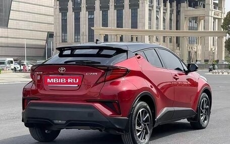 Toyota C-HR I рестайлинг, 2023 год, 1 835 000 рублей, 4 фотография