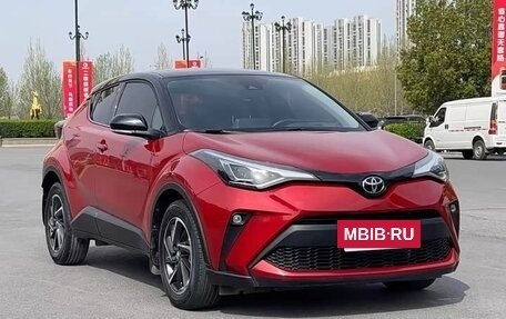 Toyota C-HR I рестайлинг, 2023 год, 1 835 000 рублей, 3 фотография