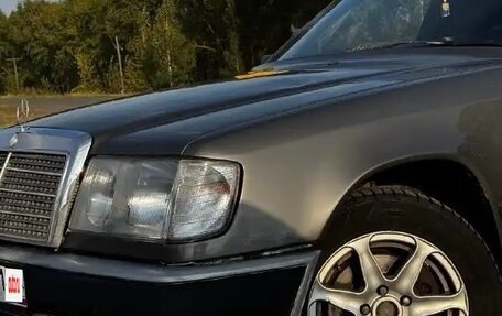 Mercedes-Benz E-Класс, 1992 год, 210 000 рублей, 2 фотография