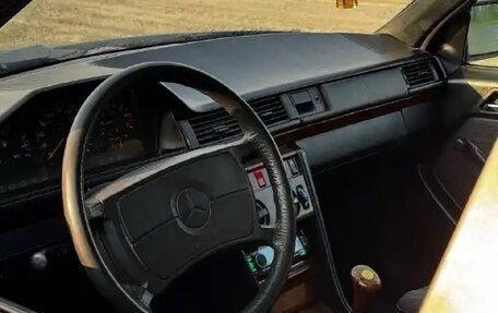 Mercedes-Benz E-Класс, 1992 год, 210 000 рублей, 6 фотография