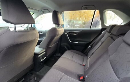 Toyota RAV4, 2021 год, 3 639 000 рублей, 6 фотография