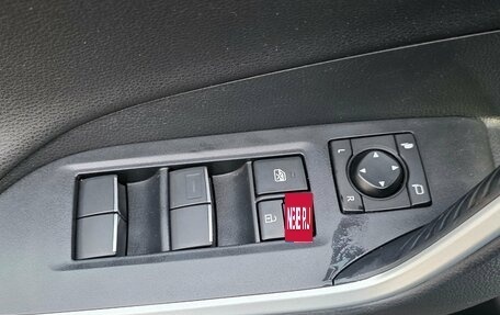 Toyota RAV4, 2021 год, 3 639 000 рублей, 9 фотография