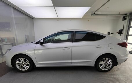 Hyundai Elantra VI рестайлинг, 2019 год, 1 735 000 рублей, 10 фотография
