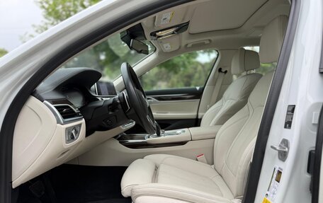 BMW 7 серия, 2020 год, 6 300 000 рублей, 2 фотография
