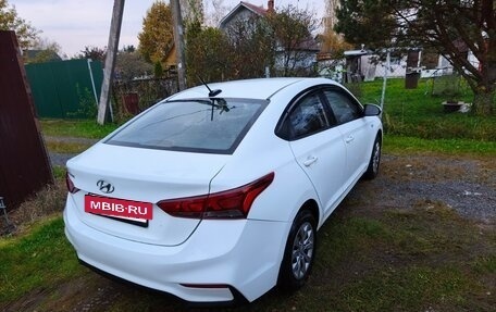 Hyundai Solaris II рестайлинг, 2018 год, 865 000 рублей, 5 фотография