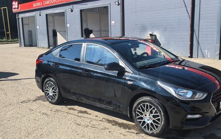 Hyundai Solaris II рестайлинг, 2018 год, 950 000 рублей, 2 фотография