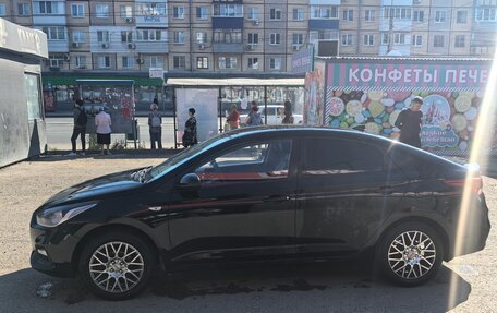 Hyundai Solaris II рестайлинг, 2018 год, 950 000 рублей, 4 фотография