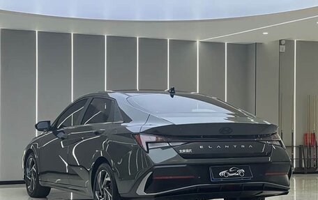 Hyundai Elantra, 2023 год, 1 230 000 рублей, 6 фотография