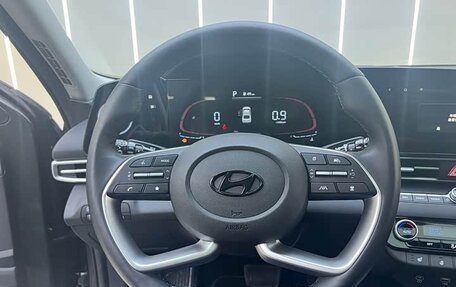 Hyundai Elantra, 2023 год, 1 230 000 рублей, 10 фотография