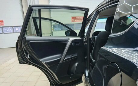 Toyota RAV4, 2017 год, 2 447 000 рублей, 11 фотография
