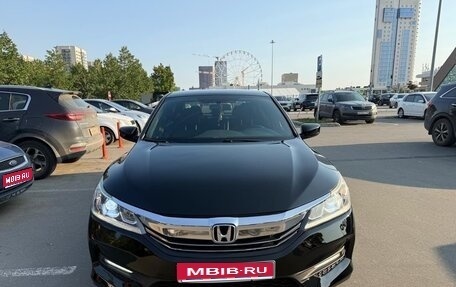 Honda Accord IX рестайлинг, 2016 год, 1 450 000 рублей, 1 фотография