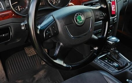 Skoda Superb III рестайлинг, 2010 год, 1 300 000 рублей, 13 фотография