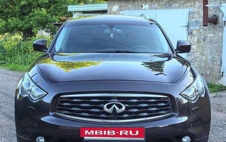 Infiniti FX II, 2010 год, 1 990 000 рублей, 3 фотография