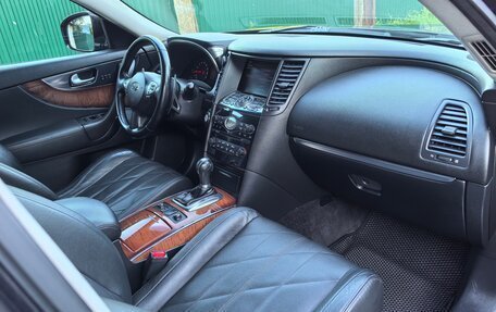 Infiniti FX II, 2010 год, 1 990 000 рублей, 22 фотография