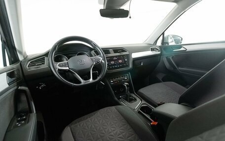 Volkswagen Tiguan II, 2021 год, 2 500 000 рублей, 7 фотография