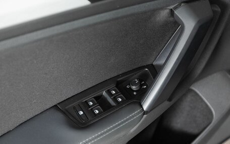 Volkswagen Tiguan II, 2021 год, 2 500 000 рублей, 8 фотография
