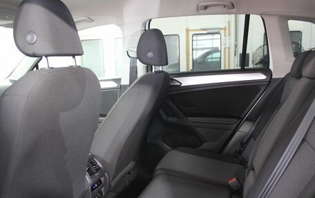 Volkswagen Tiguan II, 2022 год, 2 850 000 рублей, 3 фотография