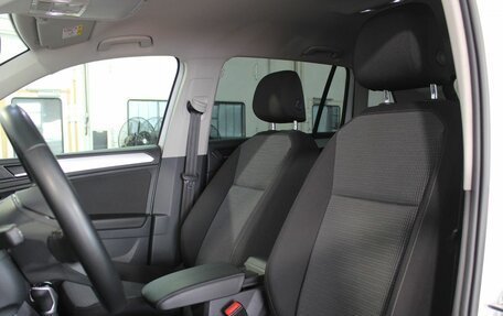 Volkswagen Tiguan II, 2022 год, 2 850 000 рублей, 13 фотография