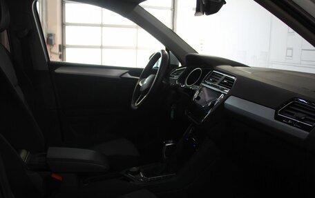 Volkswagen Tiguan II, 2022 год, 2 850 000 рублей, 27 фотография