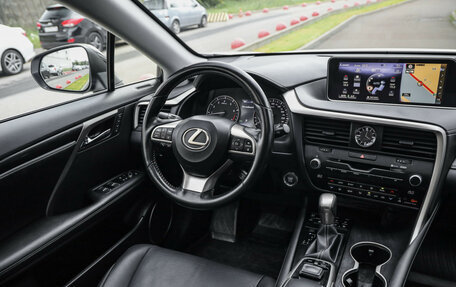 Lexus RX IV рестайлинг, 2018 год, 3 530 551 рублей, 13 фотография