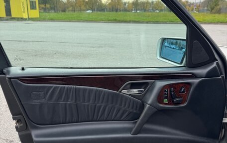 Mercedes-Benz E-Класс, 1997 год, 160 000 рублей, 5 фотография