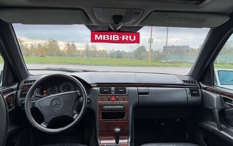 Mercedes-Benz E-Класс, 1997 год, 160 000 рублей, 8 фотография